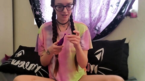 Small Titted Babe Toys Her Pussy On Webcam